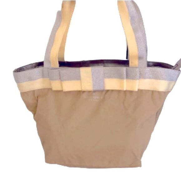 Kate Spade Barrows Street Garrí Tote – Waterproof Nylon Handbag with Bow Trim - Picture 1 of 12